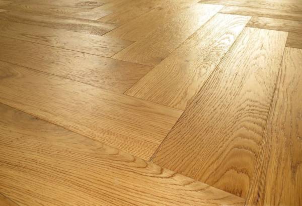 Le parquet contrecollé chêne Baton Rompu  est un grand classique de la déco, 100%BOIS vous recommande cette référence