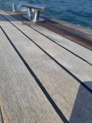 parquet massif teck grisé Bordeaux 