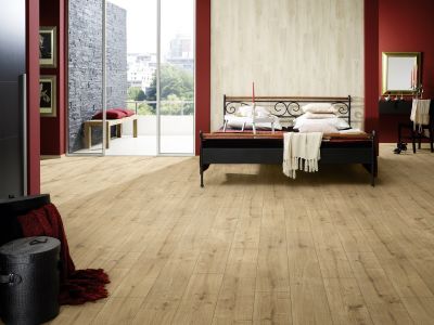 Chambre claire et lumineuse avec un sol stratifié Chêne New England 100%Bois 