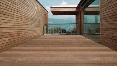 Terrasse avec une vue et piscine en bois exotique Cumaru magnifique 100% BOIS dans le Pays Basque