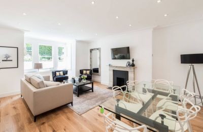 Une ambiance chaleureuse et enveloppante, c est un parquet chêne 100%BOIS