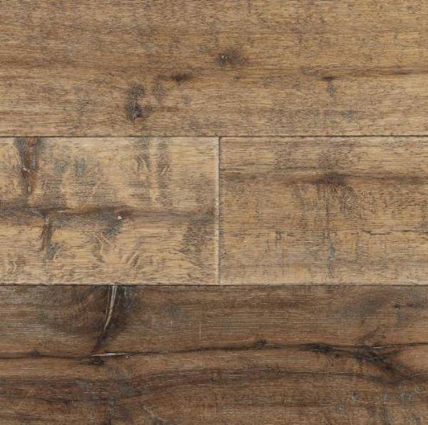 Un parquet authentique? avec le contrecollé Farm Antic, vous aurez l'impression d'un parquet récupéré dans une vieille ferme.Achat en Boutique 100%BOIS Mérignac ou Bidart ou sur le site centpourcentboisshop.fr
