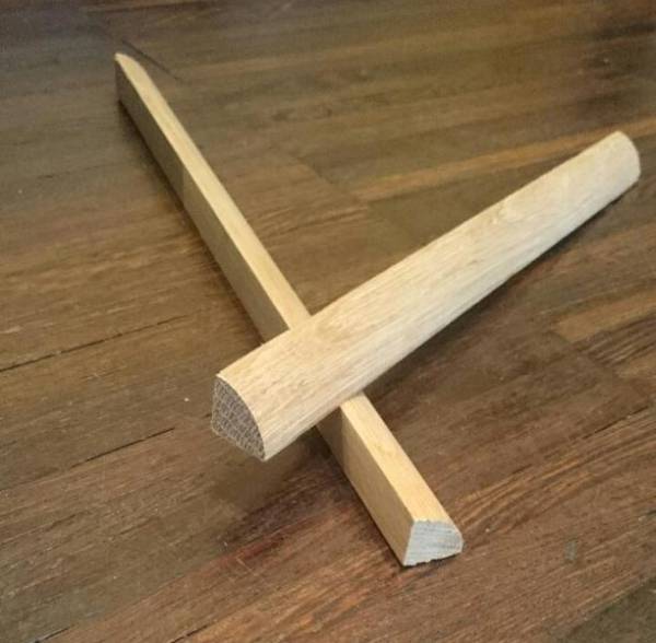 Pour vos finitions de parquet, 100%BOIS des quart de rond en chêne massif .Finition au choix à apposer par vos soins.